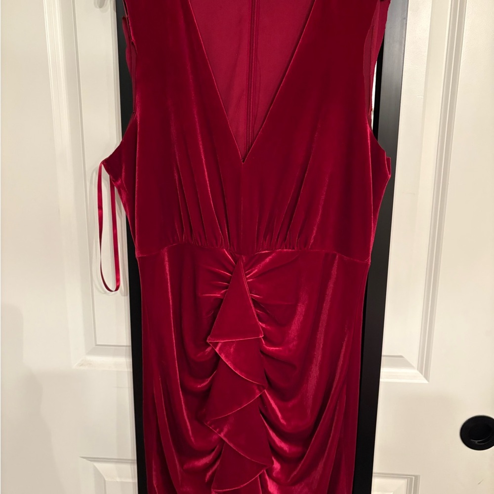 BCBGMaxAzria Red Ruched Plunge Bodycon Mini Dress